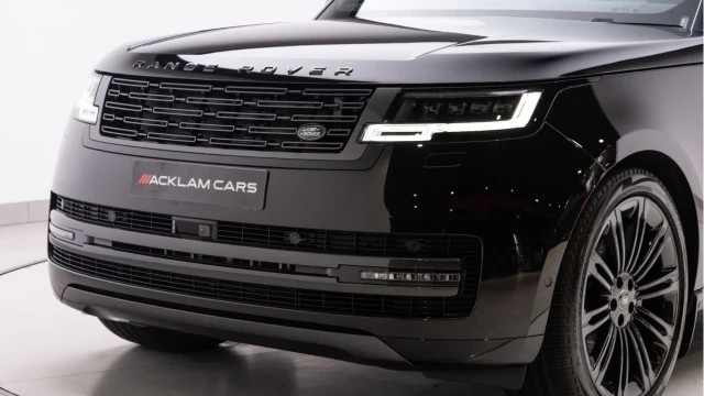 Land Rover Range Rover (74 Reg) 3.0 D350 HSE (Shadow Pack) Image 7