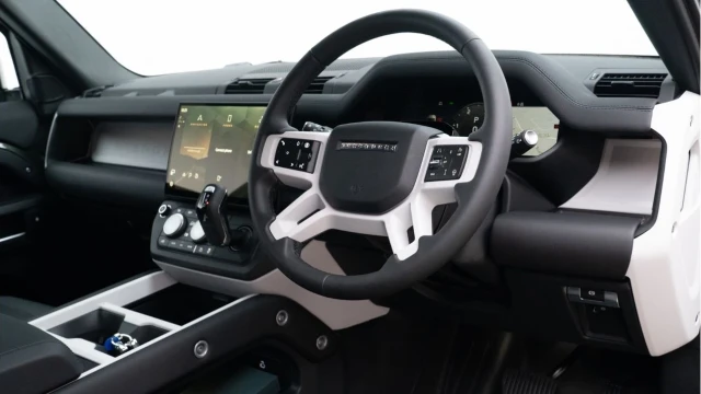 Land Rover Defender (75 Reg) 90 3.0 D250 X-Dynamic SE Hard Top Commercial (+VAT) Image 2