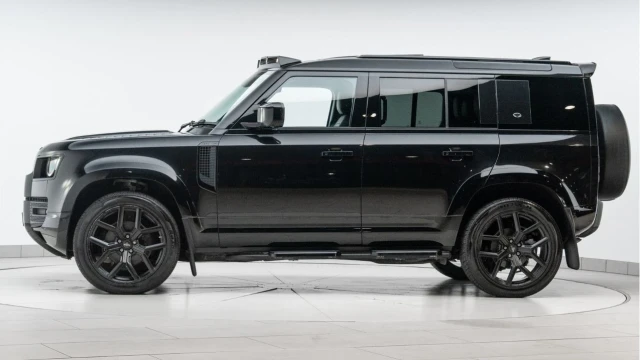 Land Rover Defender (24 Reg) 110 3.0 D250 XS Edition (Bespoke) Image 4