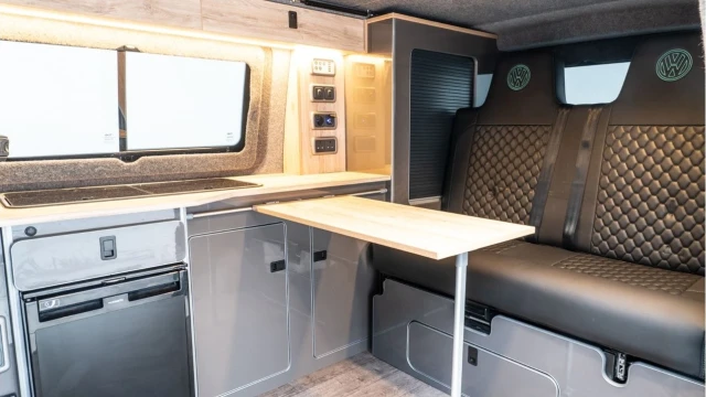 Volkswagen Transporter (72 Reg) 2.0TDI T30 Highline (4 Berth Camper) (VAT Q) Image 3