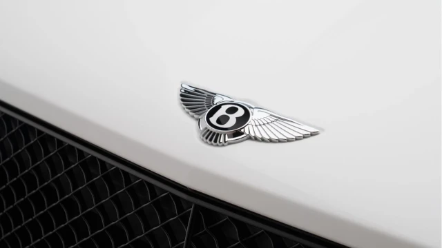 Bentley Bentayga (74 Reg) 4.0 V8 Azure Image 8