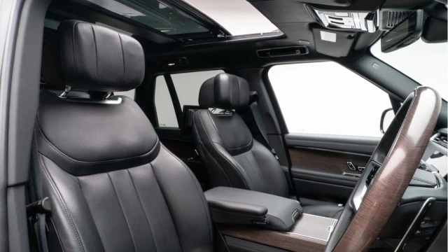 Land Rover Range Rover (24 Reg) 3.0 D350 Autobiography (Shadow Pack) Image 3