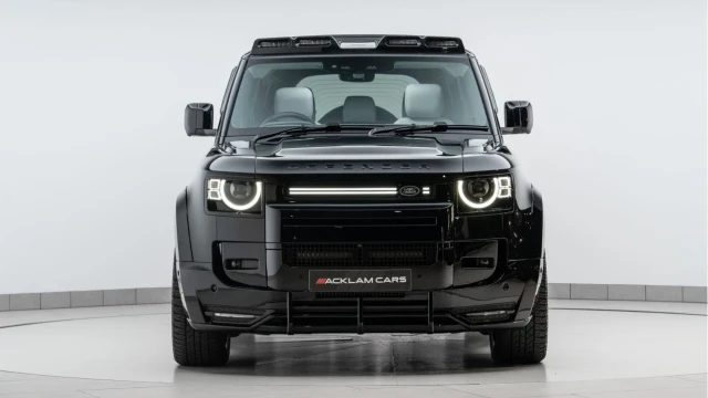 Land Rover Defender (74 Reg) 110 3.0 D350 X-Dynamic HSE (Bespoke) (VAT Q) Image 8