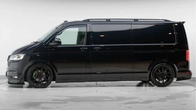 Volkswagen Transporter (72 Reg) T30 2.0TDI Highline DSG LWB (Bespoke) Image 3