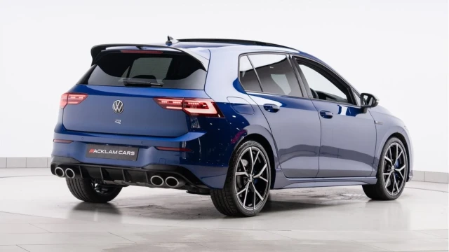 Volkswagen Golf (24 Reg) R 2.0TSI DSG 4Motion (R Performance) Image 6
