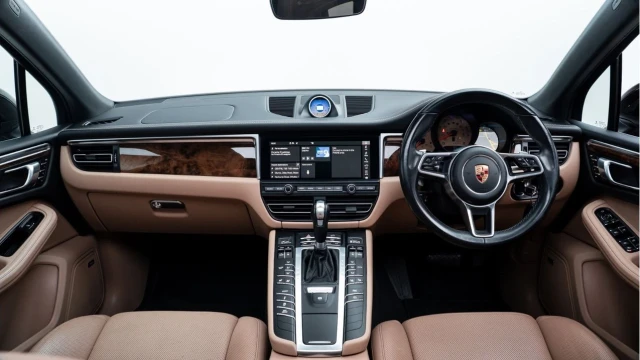 Porsche Macan (19 Reg) 3.0 S PDK Image 2