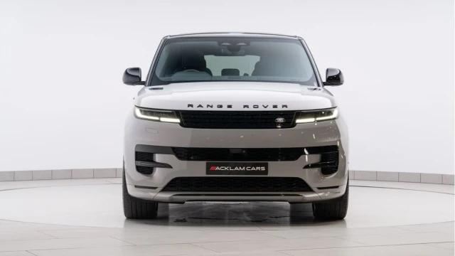 Land Rover Range Rover Sport (24 Reg) 3.0 D300 Dynamic SE (Black Pack) Image 4