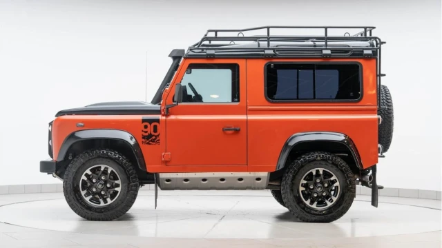 Land Rover Defender 90 (65 Reg) 90 2.2TD Adventure Image 4