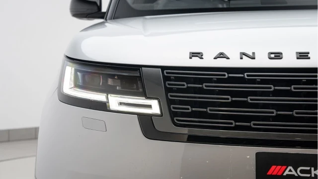 Land Rover Range Rover (23 Reg) 3.0 D300 HSE (Shadow Pack) Image 5