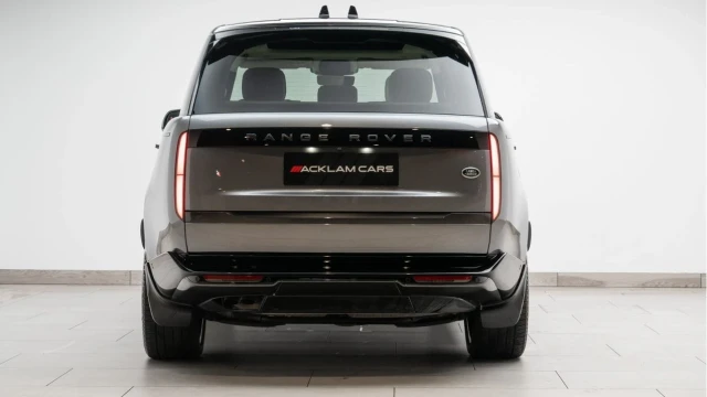 Land Rover Range Rover (72 Reg) 3.0 D350 HSE (Shadow Pack) Image 7