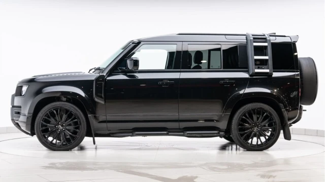 Land Rover Defender (21 Reg) 110 D250 X-Dynamic S (7 Seat) Image 4