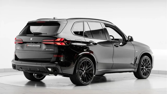 BMW X5 (25 Reg) 3.0 30D M Sport xDrive (7 Seat) Image 6