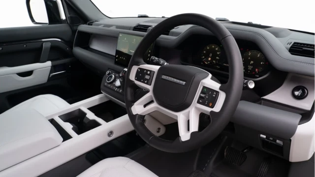 Land Rover Defender (74 Reg) 110 3.0 D350 X-Dynamic HSE (7 Seat) (Bespoke) Image 2