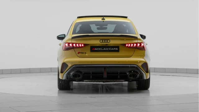 Audi RS3 (75 Reg) 2.5TFSI Carbon Vorsprung Quattro Image 5