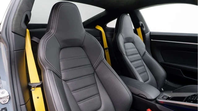 Porsche 911 (23 Reg) 3.7 Turbo S Coupe Image 3
