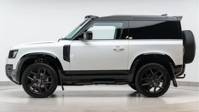 Land Rover Defender (74 Reg) 90 3.0 D250 S Hard Top Commercial (3 Seat) (Bespoke URBAN) (VAT Q) Image 5