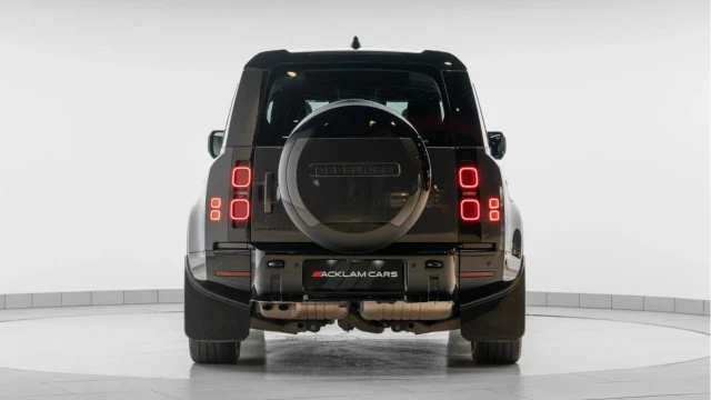 Land Rover Defender (24 Reg) 110 3.0 D300 X-Dynamic HSE (Black Pack) Image 5
