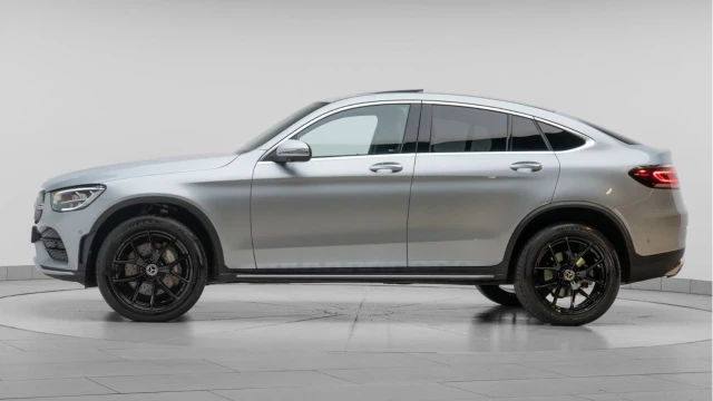 Mercedes-Benz GLC Class (71 Reg) GLC300 E 2.0 AMG Line Premium Plus 4Matic Coupe Hybrid Image 4