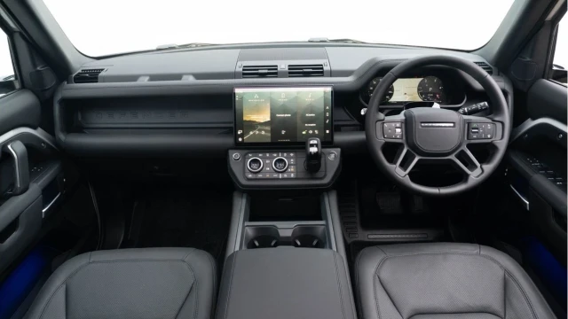 Land Rover Defender (75 Reg) 110 3.0 D350 X-Dynamic HSE (Black Pack) Image 2
