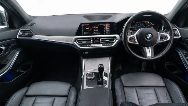 BMW 3 Series (71 Reg) M340D 3.0 xDrive Image 2
