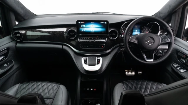 Mercedes-Benz V Class (73 Reg) V300 2.0D AMG Line XL (Senzati Jet Class - Jet Spec) Image 2