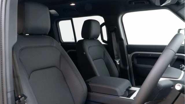 Land Rover Defender (75 Reg) 110 3.0 D250 S (7 Seat) Image 3