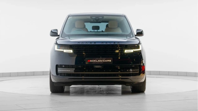 Land Rover Range Rover (73 Reg) 3.0 D350 SE (Black Pack) Image 7