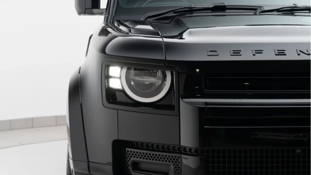Land Rover Defender (24 Reg) 90 3.0 D250 Hard Top Commercial (NO VAT) Image 8