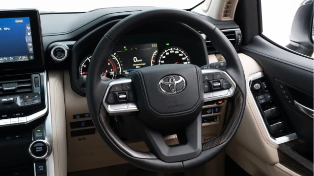 Toyota Land Cruiser (24 Reg) 300 3.5 V6 ZX (7 Seat) (RHD) Image 4