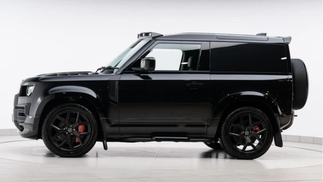 Land Rover Defender (24 Reg) 90 3.0 D300 X-Dynamic HSE Hard Top Commercial (No VAT) Image 4