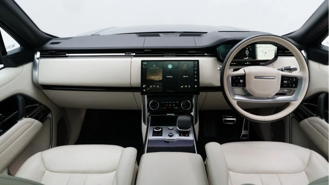 Land Rover Range Rover (22 Reg) 3.0 D350 Autobiography Image 3