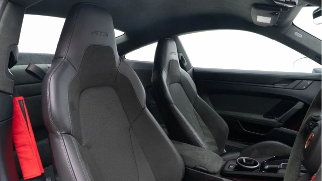 Porsche 911 (74 Reg) 3.6 Carrera GTS Coupe (992.2) Image 3