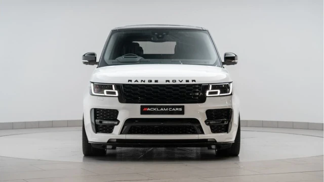 Land Rover Range Rover (68 Reg) 4.4 SDV8 Autobiography Image 4