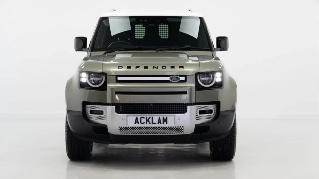 Land Rover Defender (21 Reg) 90 3.0 D200 Hard Top Commercial (3 Seat) (+VAT) Image 7