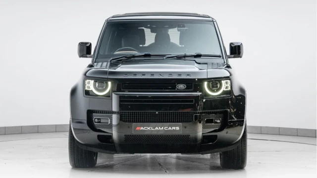 Land Rover Defender (23 Reg) 90 3.0 D300 X Image 4