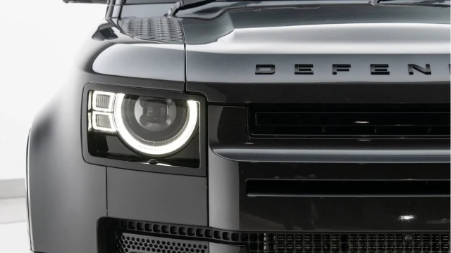 Land Rover Defender (74 Reg) 110 3.0 D350 X-Dynamic HSE Hard Top Commercial (5 Seat) (+VAT) Image 8