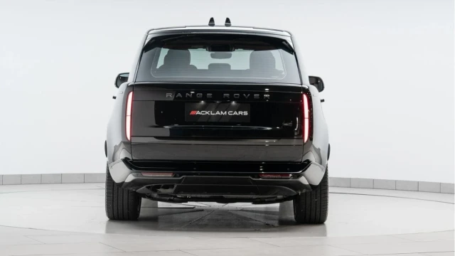 Land Rover Range Rover (24 Reg) 3.0 D300 SE (Shadow Pack) Image 6