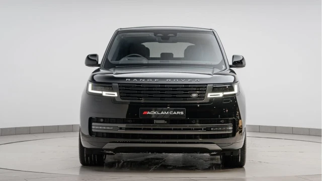 Land Rover Range Rover (75 Reg) 3.0 D350 HSE (Shadow Pack) Image 4