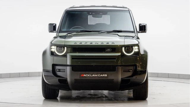 Land Rover Defender (75 Reg) 110 3.0 D250 X-Dynamic SE Hard Top Commercial (+VAT) Image 5