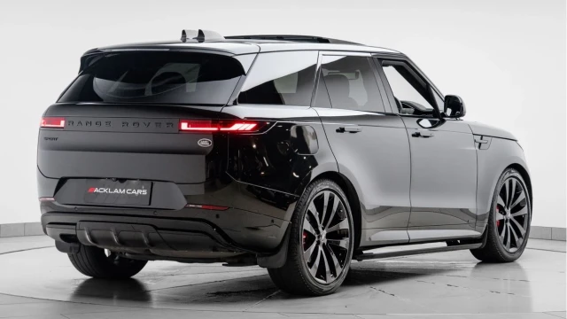 Land Rover Range Rover Sport (72 Reg) 3.0 D300 Autobiography (Black Pack) Image 6