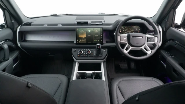 Land Rover Defender (25 Reg) 110 3.0 D250 X-Dynamic SE Hard Top (5 Seat) (+VAT) Image 2