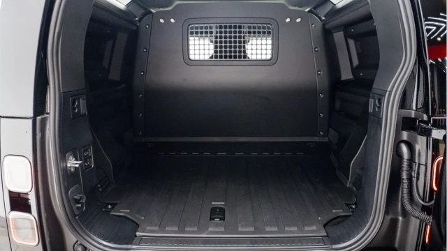 Land Rover Defender (75 Reg) 90 3.0 D250 S Hard Top Commercial (3 Seat) (+VAT) Image 8