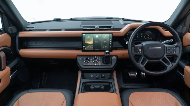 Land Rover Defender (72 Reg) 90 3.0 D300 X Image 2