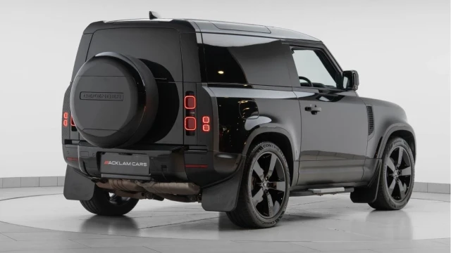 Land Rover Defender (73 Reg) 90 3.0 D250 HSE Hard Top Commercial (+VAT) Image 7