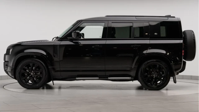 Land Rover Defender (72 Reg) 110 3.0 D250 XS Edition Image 4