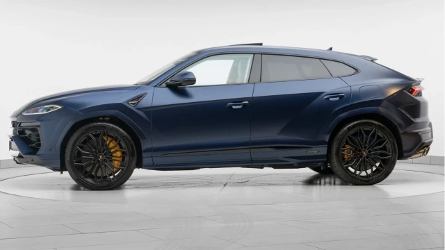 Lamborghini Urus (74 Reg) 4.0 V8 SE (Hybrid) Image 4
