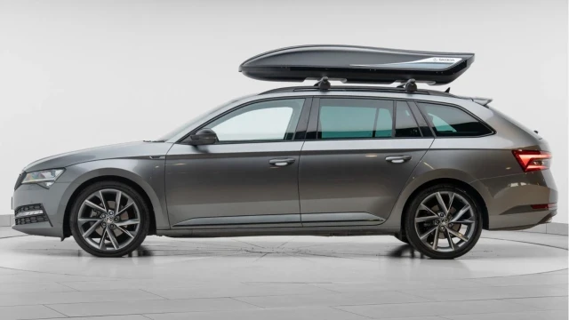 Škoda SUPERB (73 Reg) 2.0TDI Sportline Plus DSG Estate Image 4