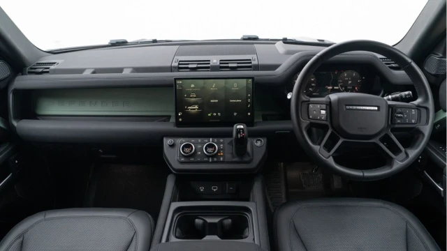Land Rover Defender (23 Reg) 90 3.0 D300 75th Limited Edition Image 2