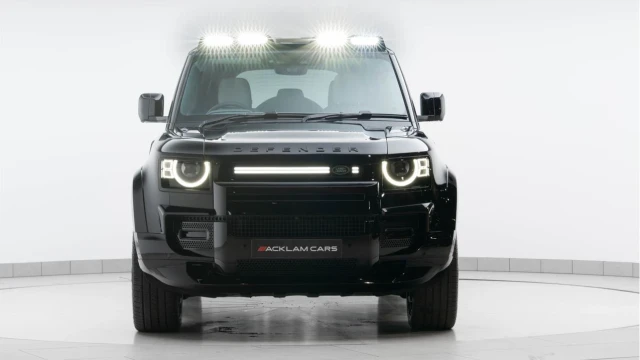 Land Rover Defender (25 Reg) 110 3.0 D250 S (Bespoke) Image 6