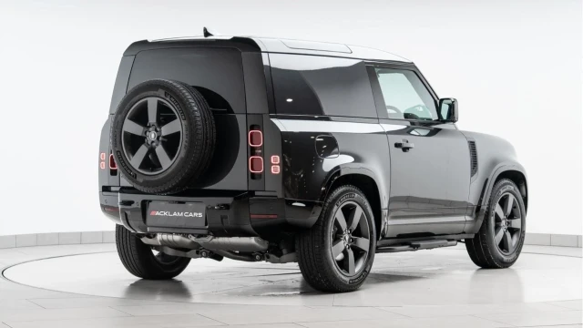 Land Rover Defender (25 Reg) 90 3.0 D250 X-Dynamic HSE Hard Top Commercial (3 Seat) (+VAT) Image 7